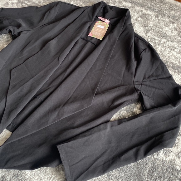 Black Blazer - Picture 2 of 4